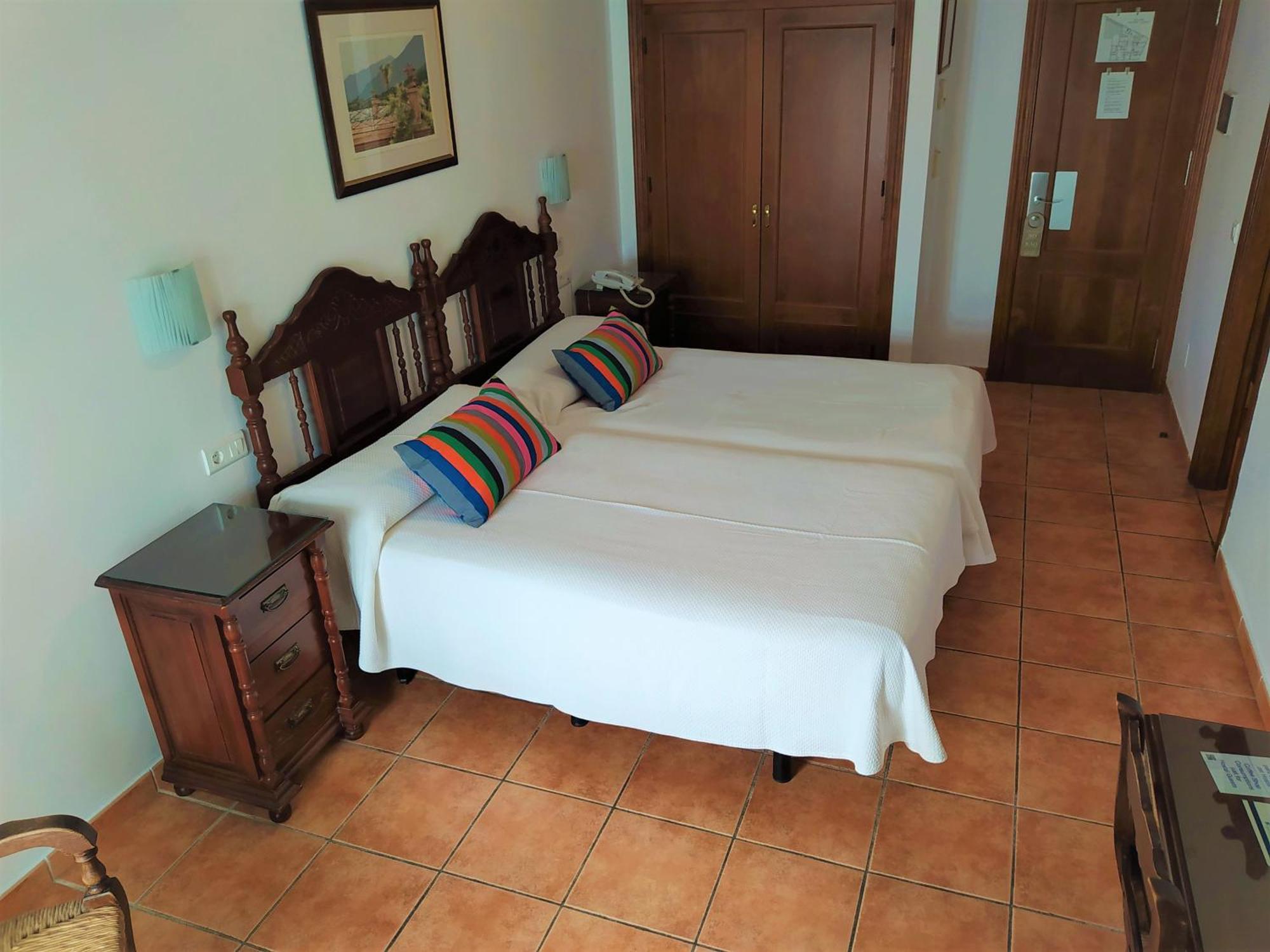 Hostal Marissal By Dorobe Nerja Zimmer foto